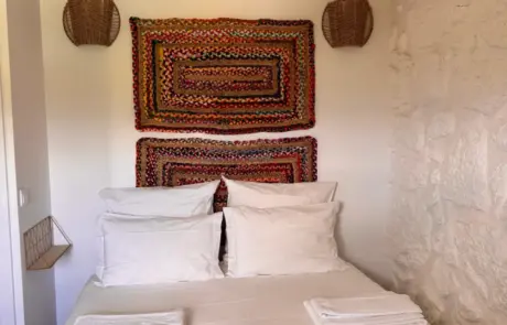 Quarto Casa de Pedra | Pinheiro Grande
