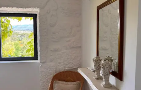 Quarto Casa de Pedra | Pinheiro Grande