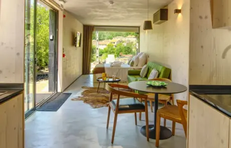 Sala dos alojamentos dos Abrigos do Rio | Pinheiro Grande